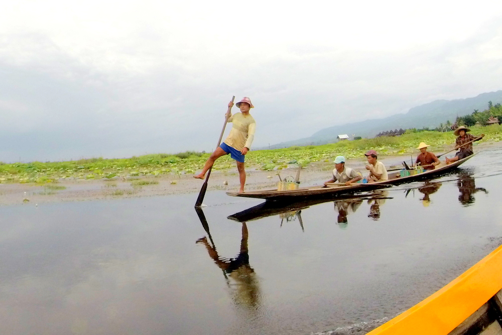 Stand up padding at Inle Lake